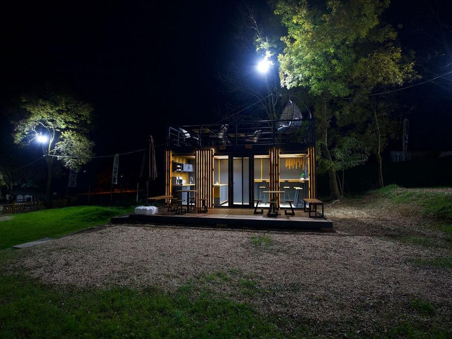 CAFETERÍA CONTENEDOR CON PORCHE Y TERRAZA