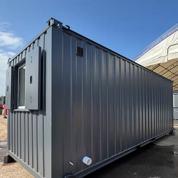 CONTENEDOR DE OFICINA 2,4 x 6,4 M CON BANO Y COCINA