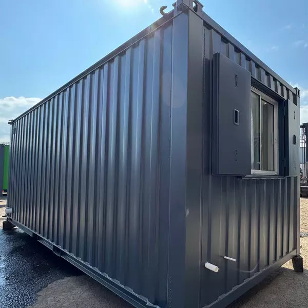 CONTENEDOR DE OFICINA 2,4 x 6,4 M CON BANO Y COCINA